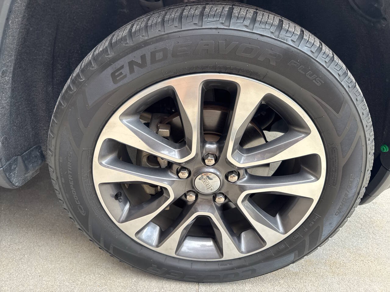 Used 2018 Jeep Grand Cherokee Limited w/ Trailer Tow Group IV AWD/4WD image 25