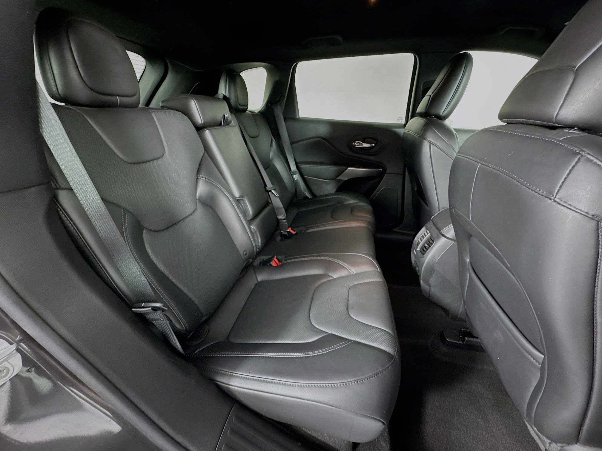 Used 2019 Jeep Cherokee High Altitude image 26