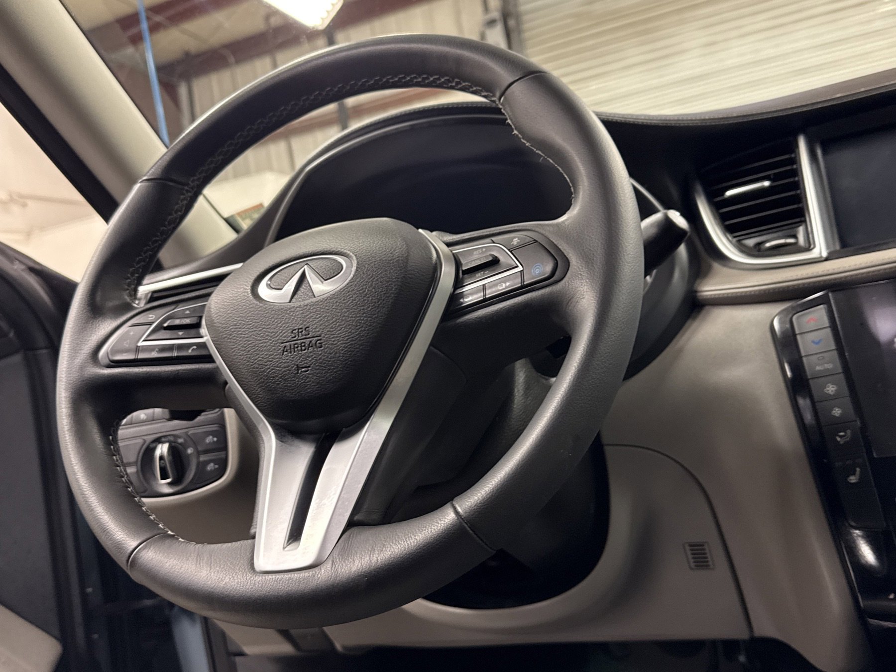 Used 2024 INFINITI QX50 Luxe image 15