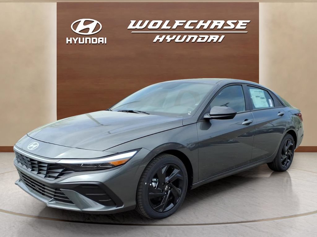 New 2026 Hyundai Elantra Sport FWD image 1