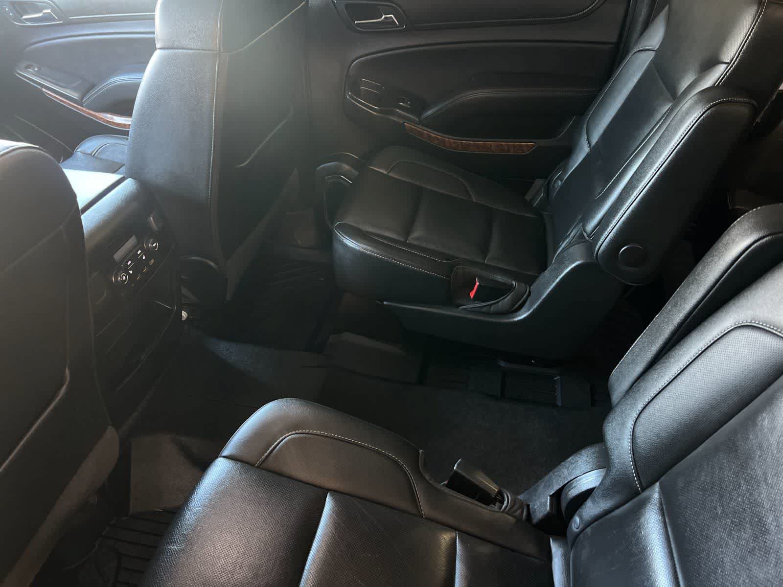 Used 2019 Chevrolet Suburban Premier AWD/4WD image 5
