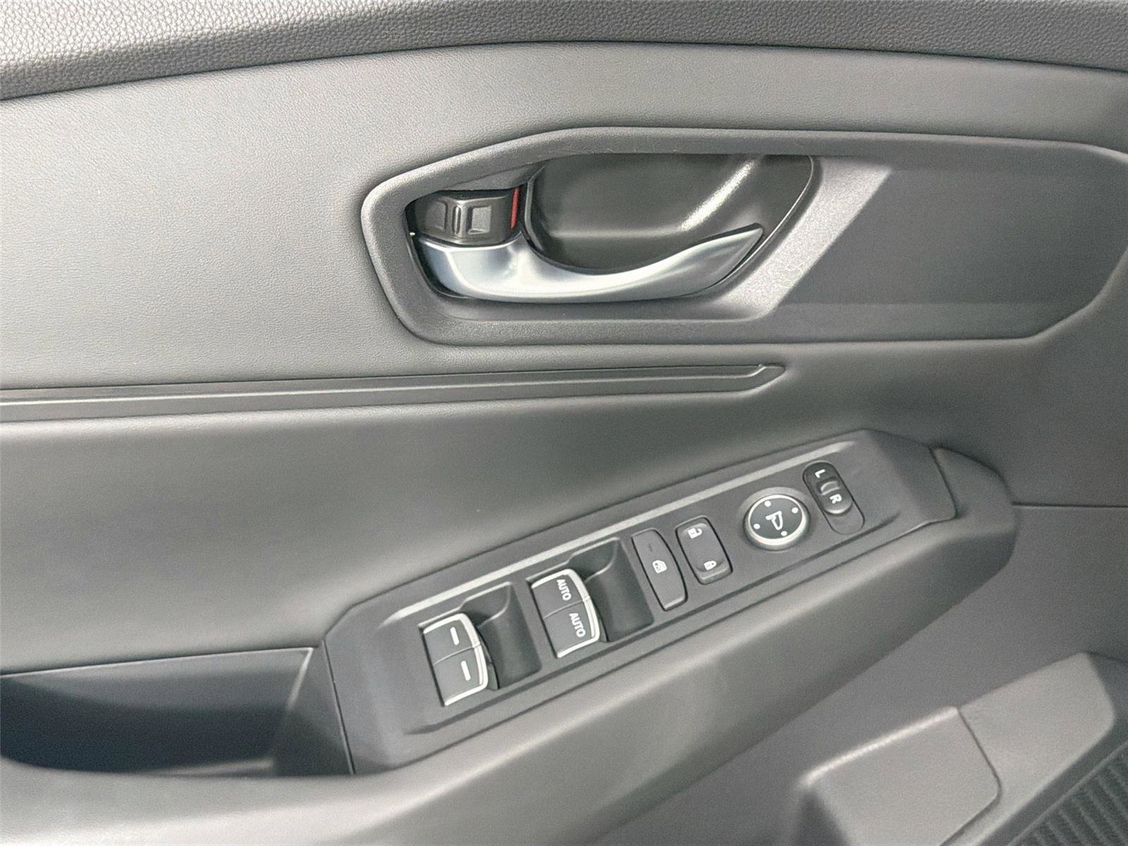 Used 2025 Honda Accord SE image 16