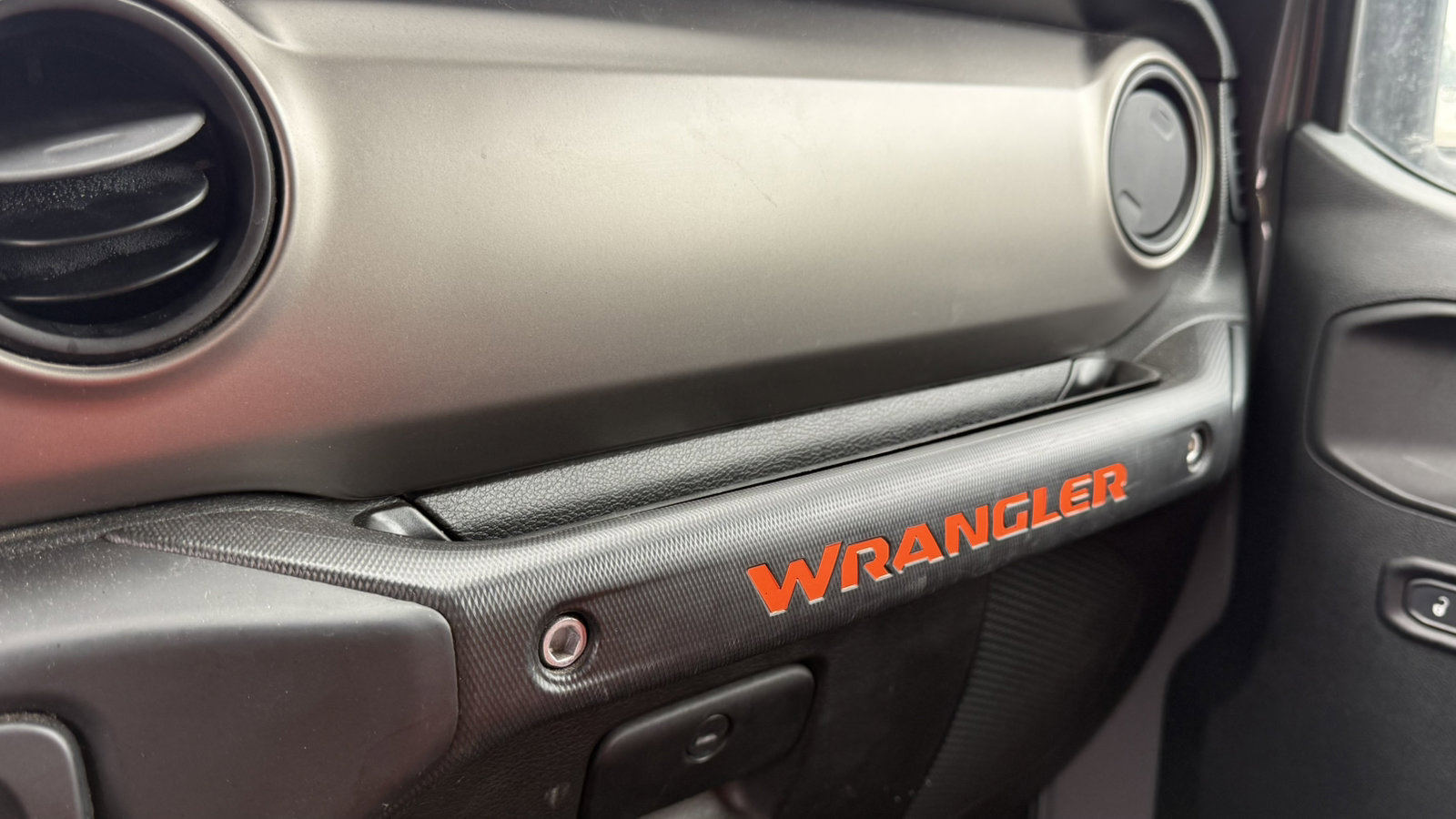 Certified 2018 Jeep Wrangler Unlimited Sport S AWD/4WD image 8