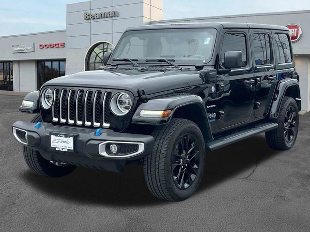 Used 2022 Jeep Wrangler Unlimited Sahara w/ Cold Weather Group AWD/4WD video 3
