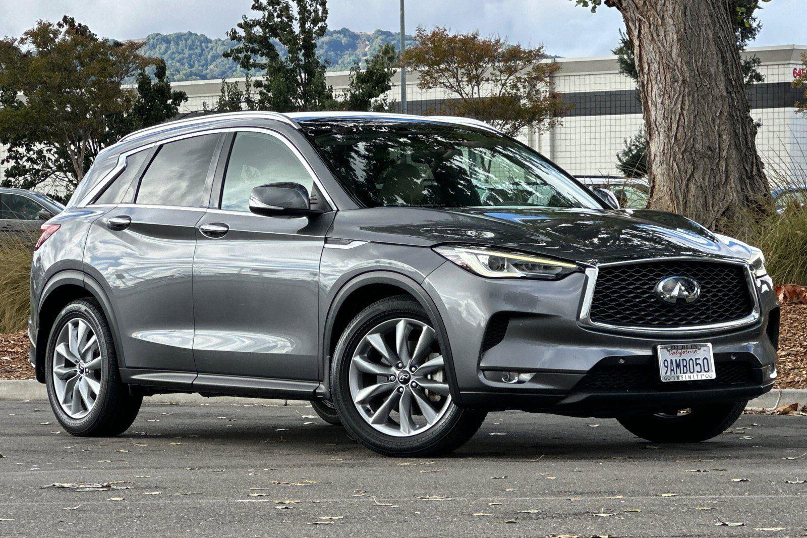 Used 2022 INFINITI QX50 Essential w/ Cargo Package image 2