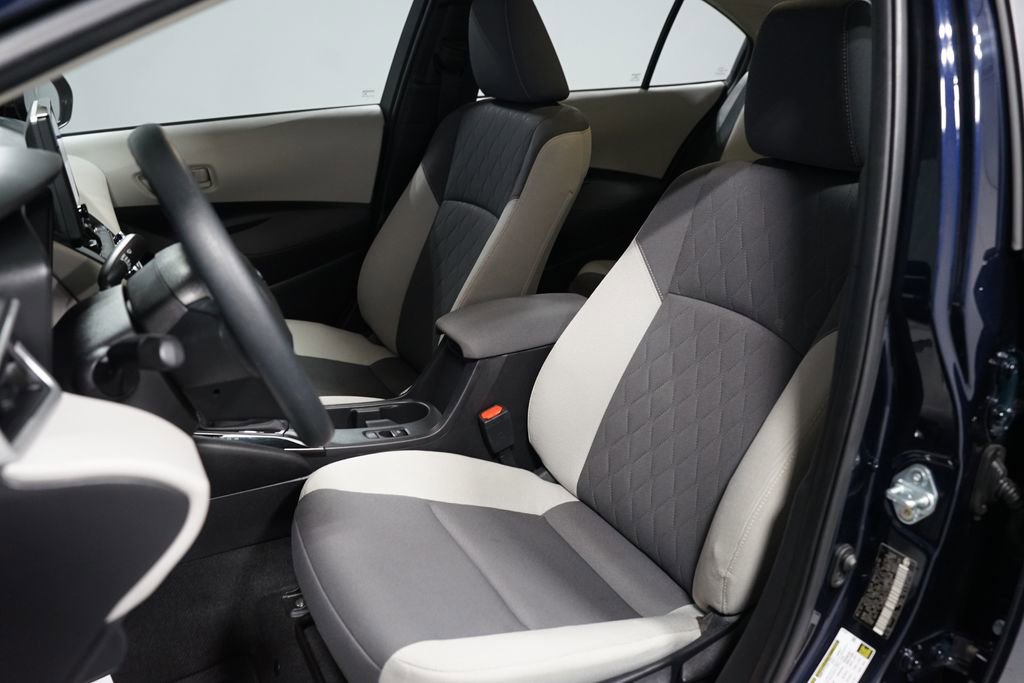 Certified 2025 Toyota Corolla LE image 24