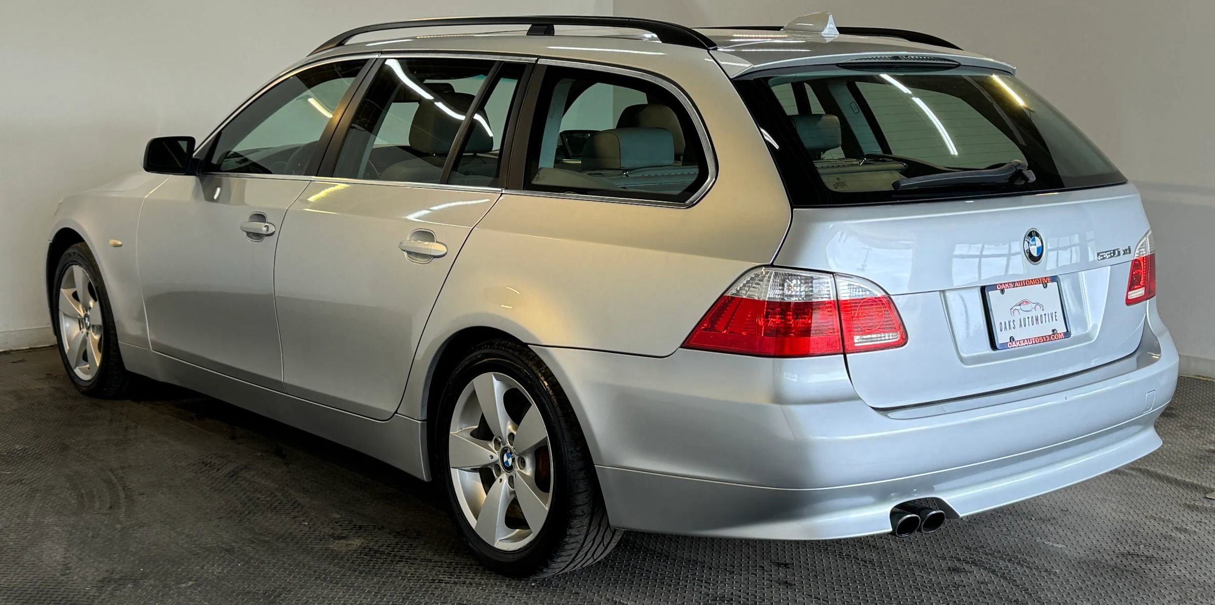 Used 2006 BMW 530xi Wagon image 7
