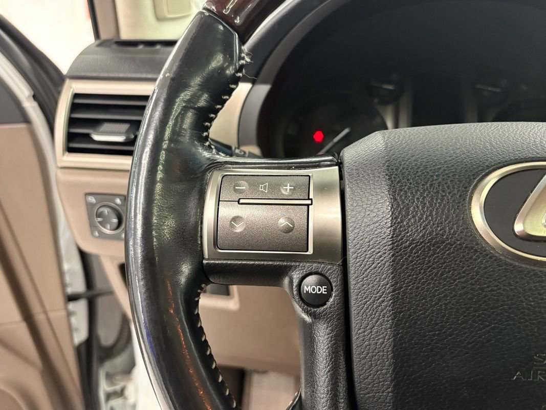 Used 2018 Lexus GX 460 Premium w/ Premium Package image 18