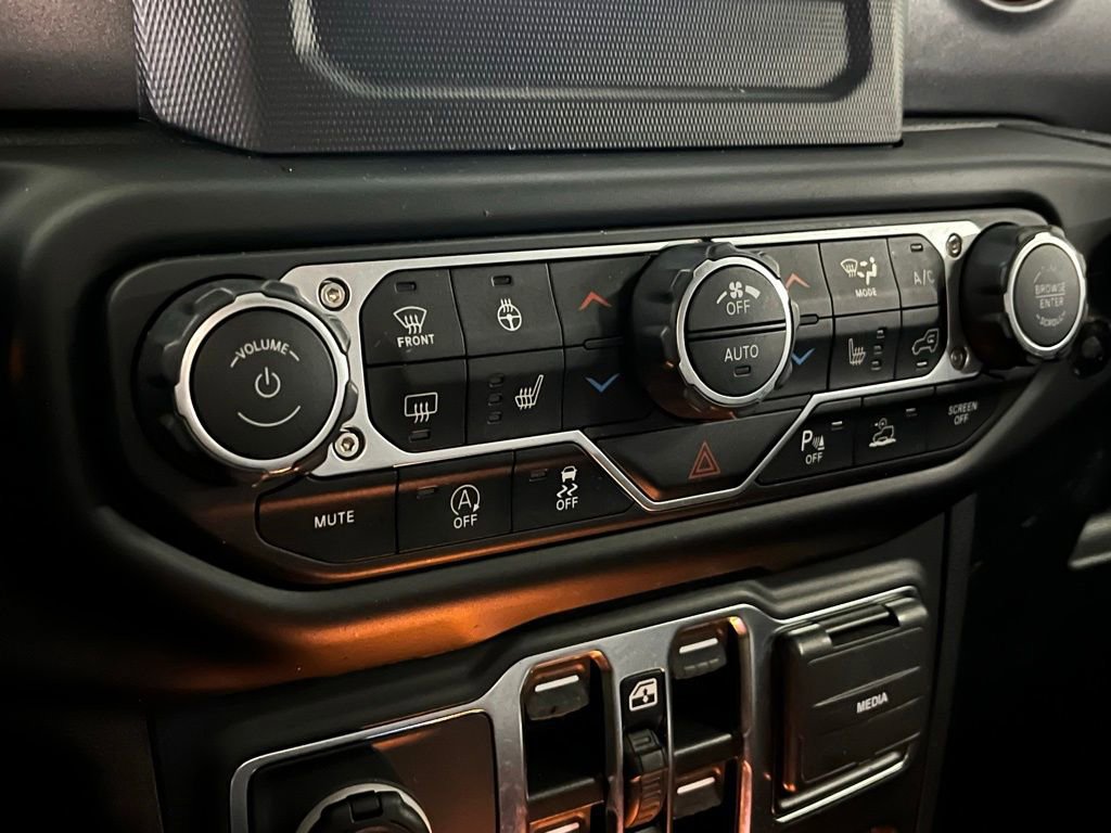 Used 2021 Jeep Gladiator Mojave w/ LED Lighting Group image 8