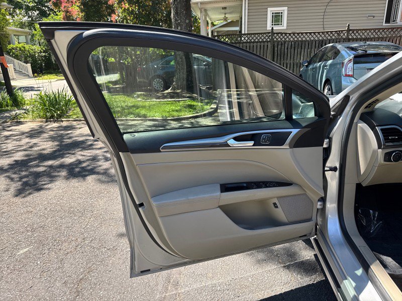 Used 2019 Ford Fusion SEL FWD image 10