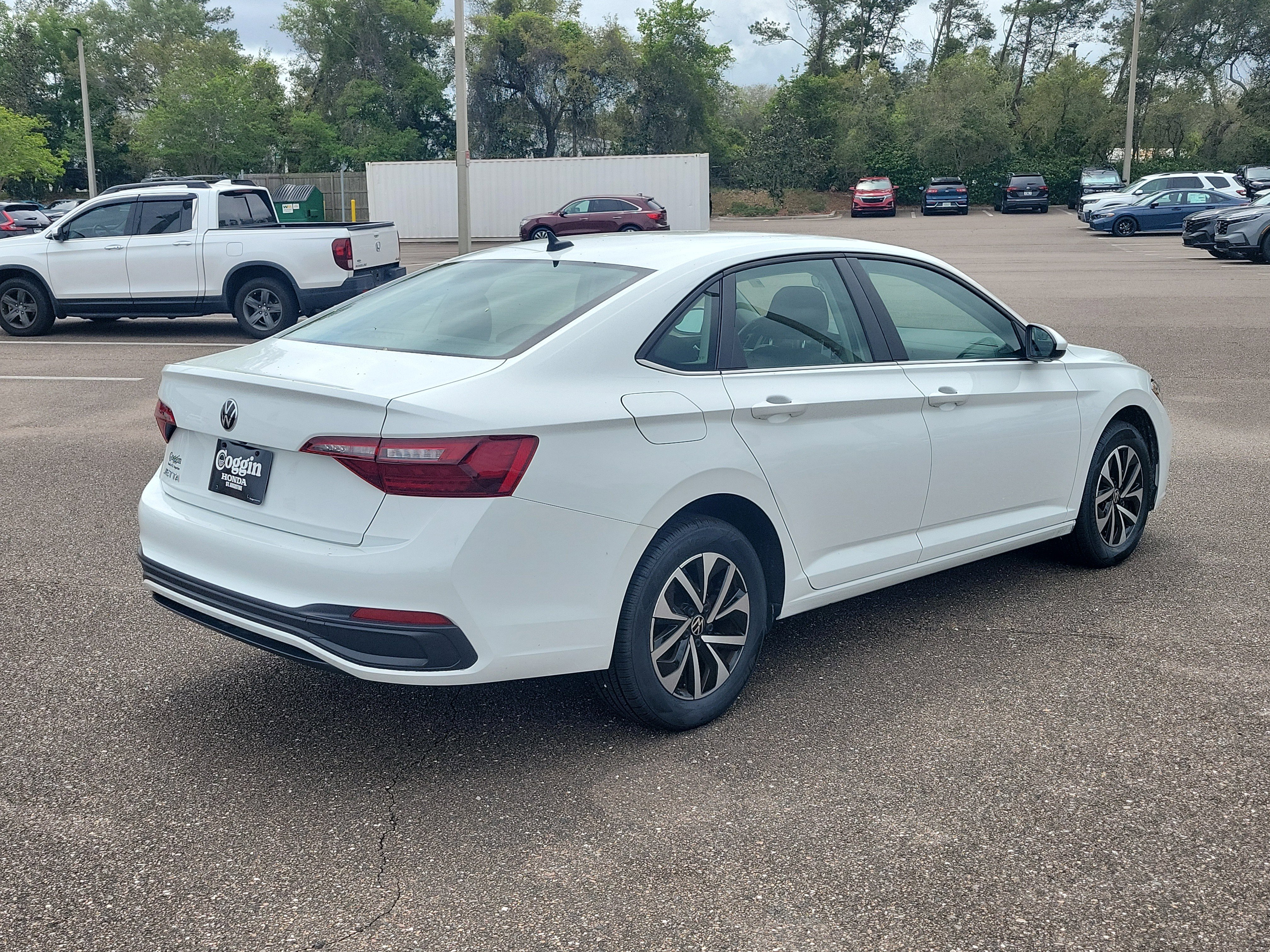 Used 2023 Volkswagen Jetta S w/ IQ.Drive Package image 5