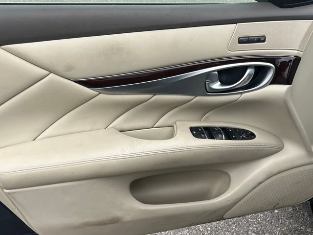 Used 2012 INFINITI M37 w/ Premium Pkg RWD image 9