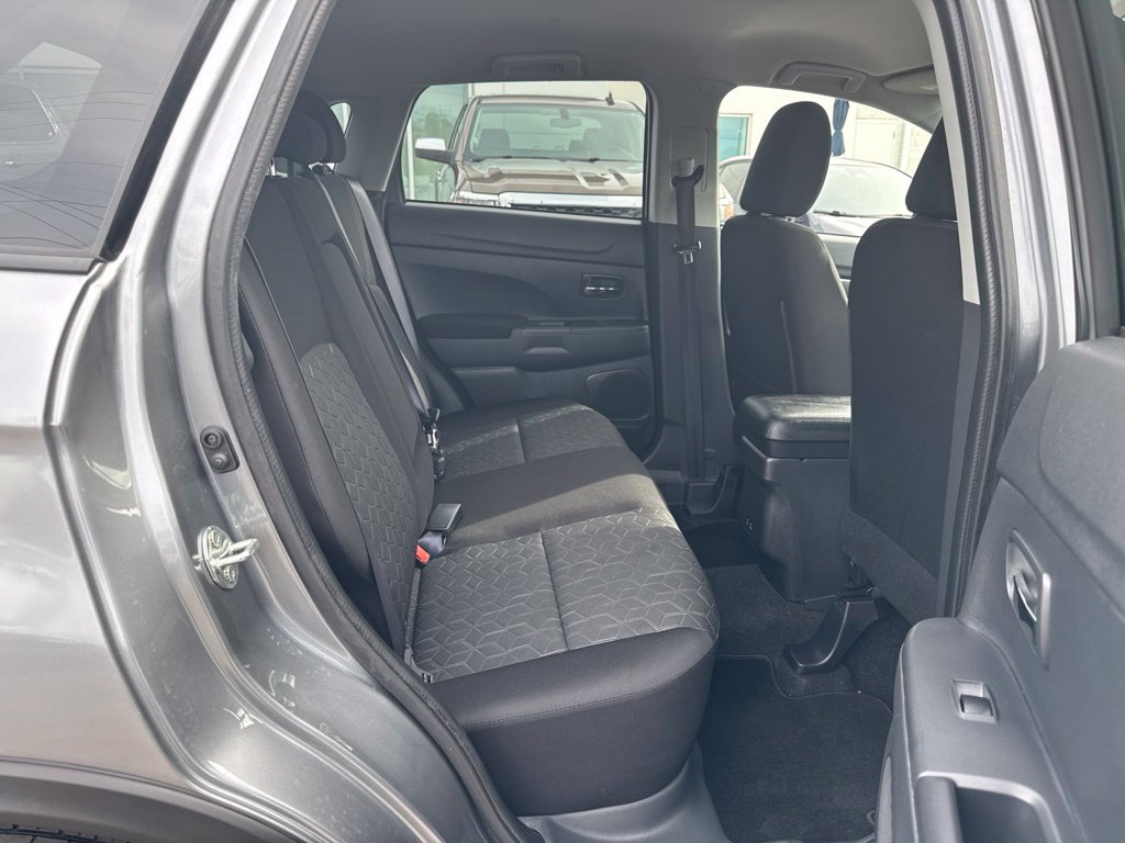 Used 2025 Mitsubishi Outlander Sport AWD image 21