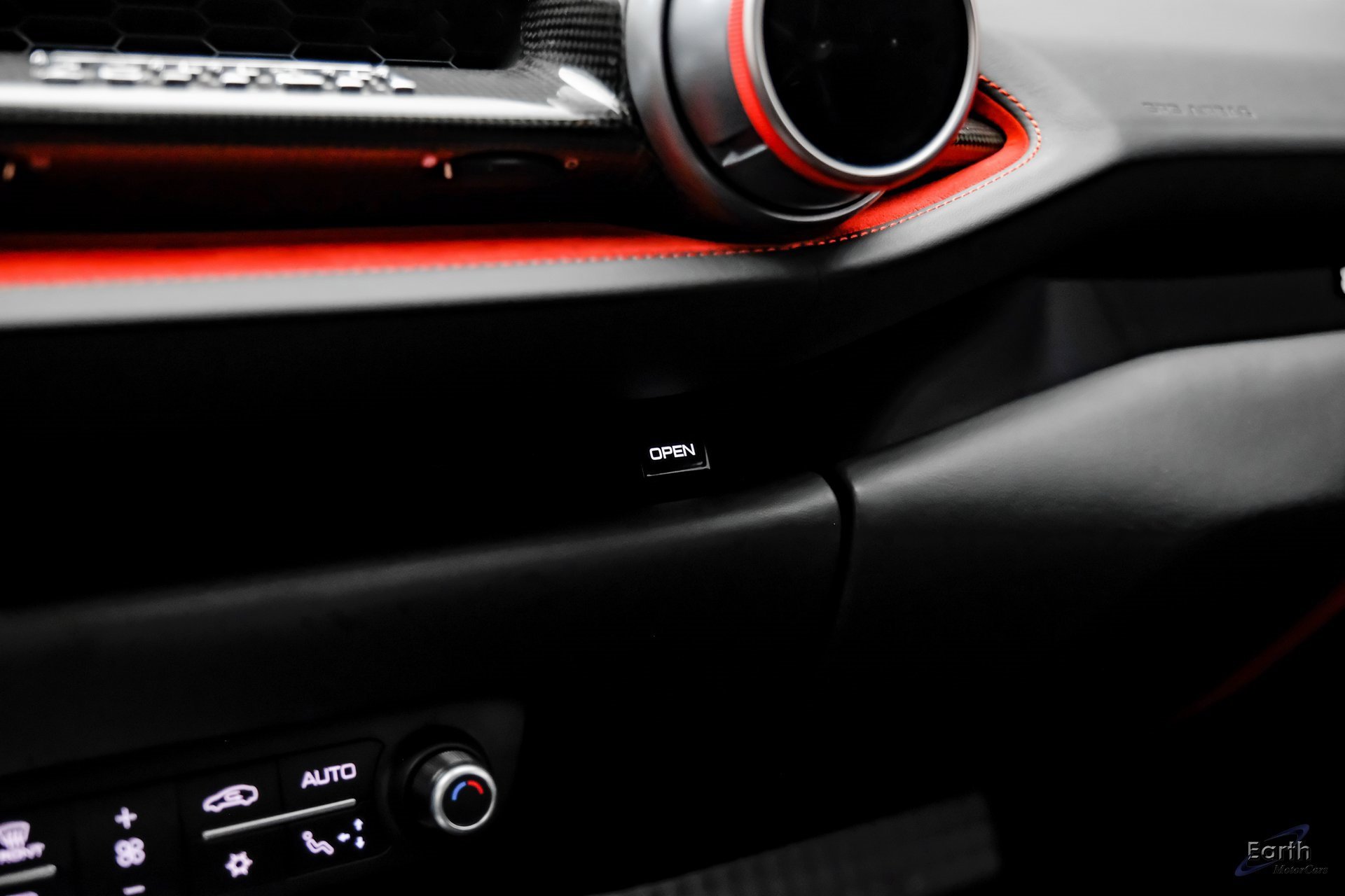 Used 2018 Ferrari 812 Superfast image 71