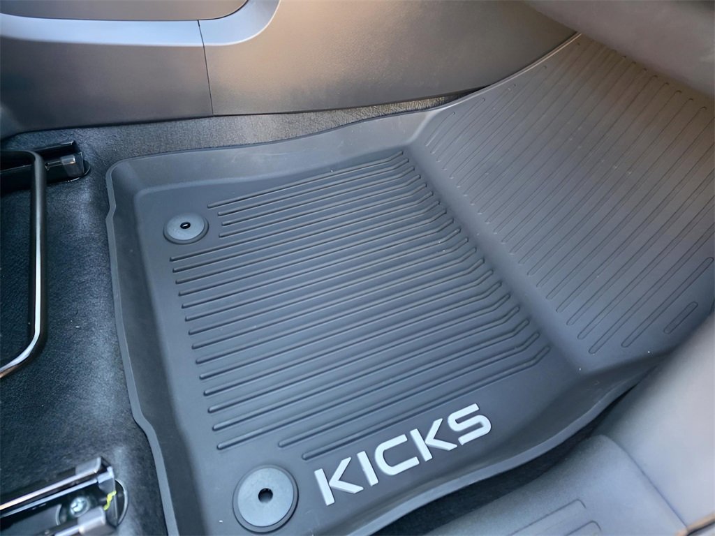 New 2026 Nissan Kicks SV image 10