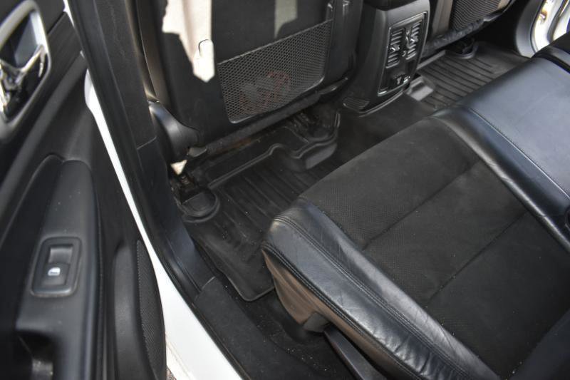 Used 2020 Jeep Grand Cherokee Altitude AWD/4WD image 23