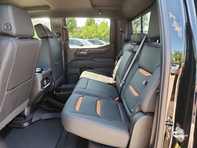 New 2026 GMC Sierra 1500 AT4 w/ Technology Package AWD/4WD image 6