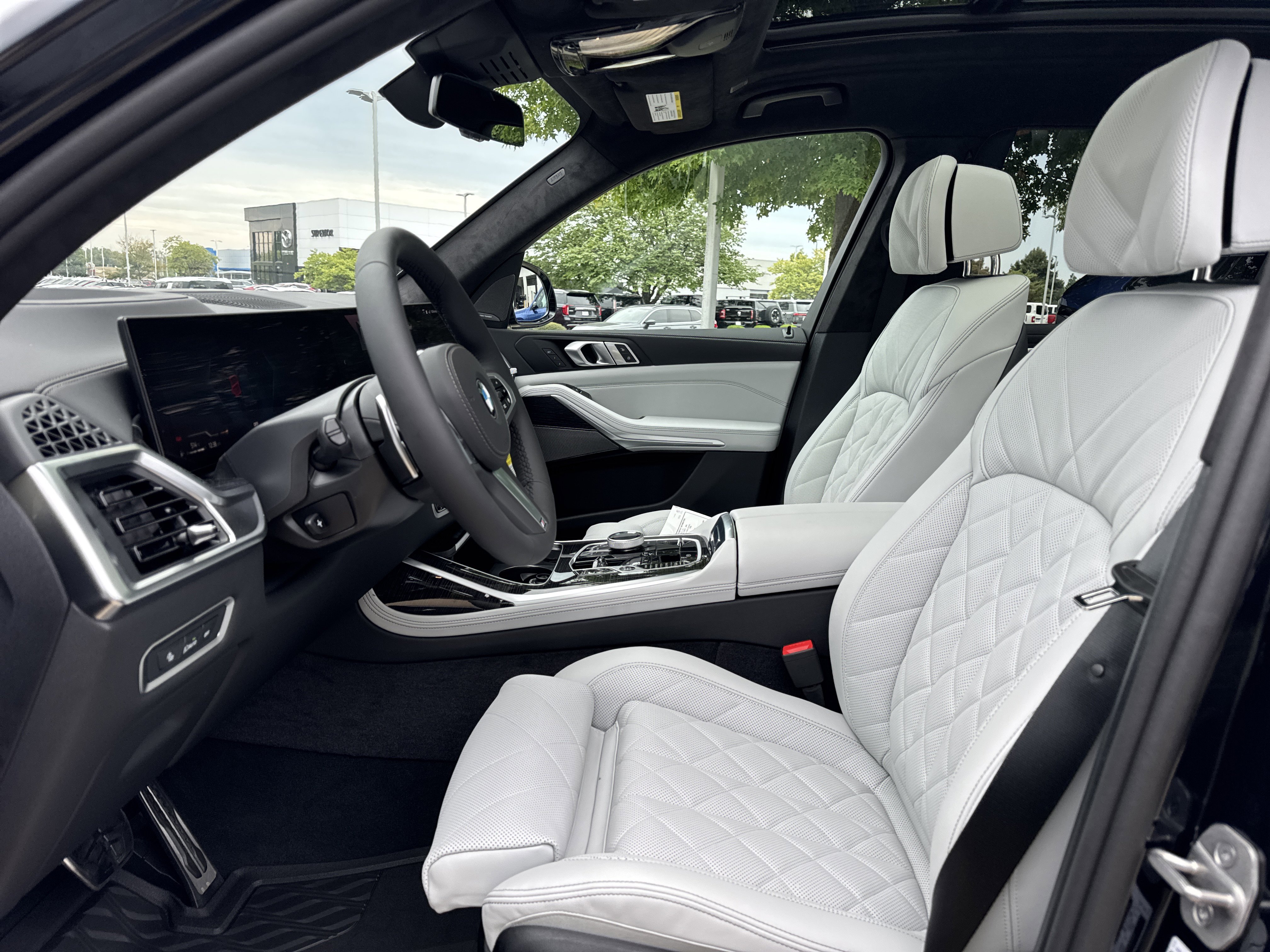 New 2026 BMW X7 xDrive40i w/ M Sport Package image 11
