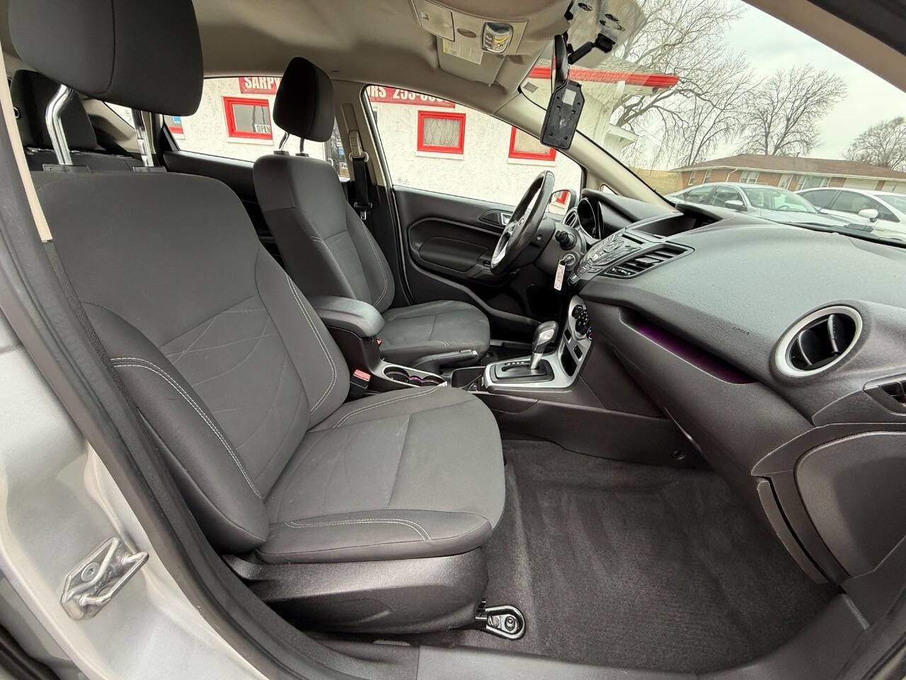Used 2016 Ford Fiesta SE image 14