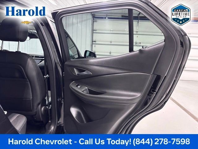 Used 2023 Buick Encore GX Preferred w/ Cold Weather Comfort Package FWD image 8