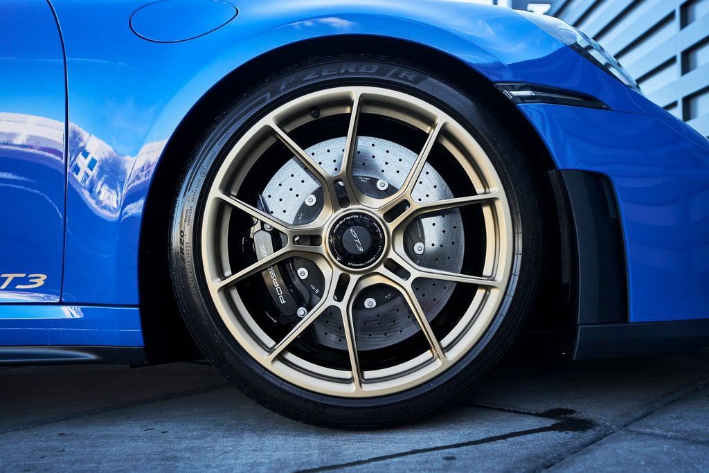 Used 2026 Porsche 911 GT3 w/ Weissach Package RWD image 27