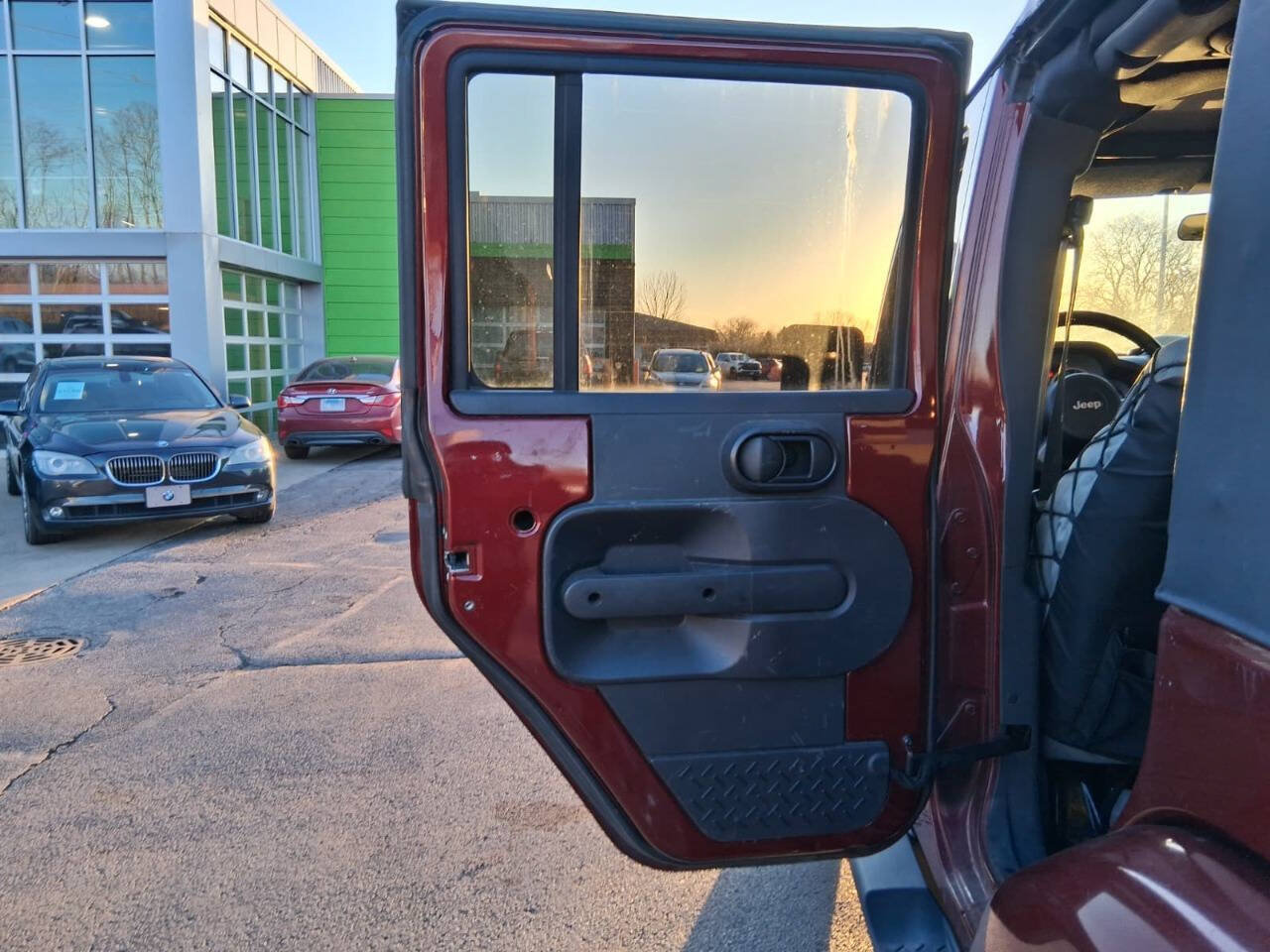 Used 2008 Jeep Wrangler Unlimited Sahara AWD/4WD image 16