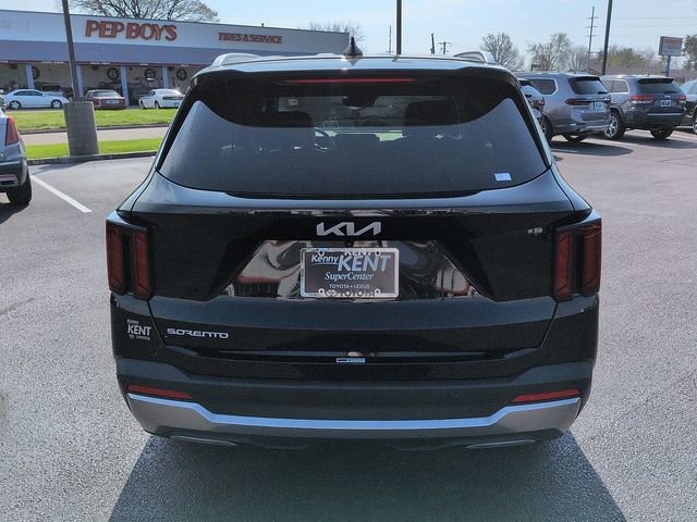 Used 2024 Kia Sorento S image 6