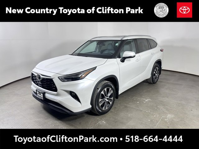 Used 2022 Toyota Highlander XLE image 7