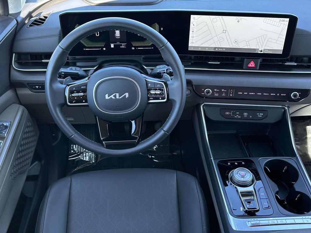 Used 2026 Kia Carnival EX FWD image 14