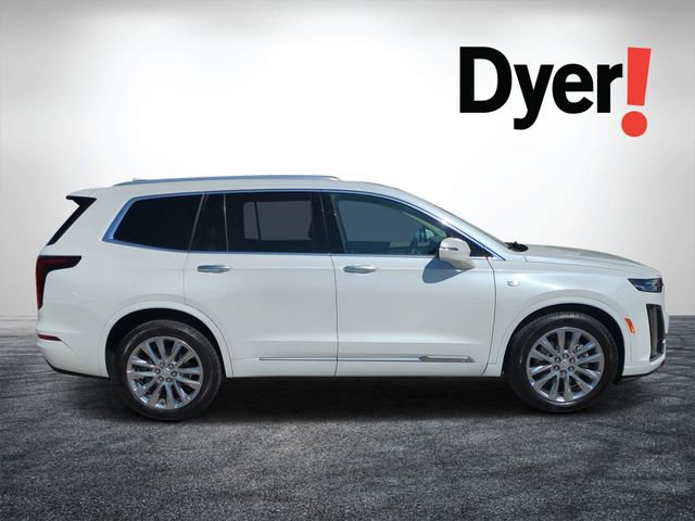 Used 2023 Cadillac XT6 Premium Luxury image 2
