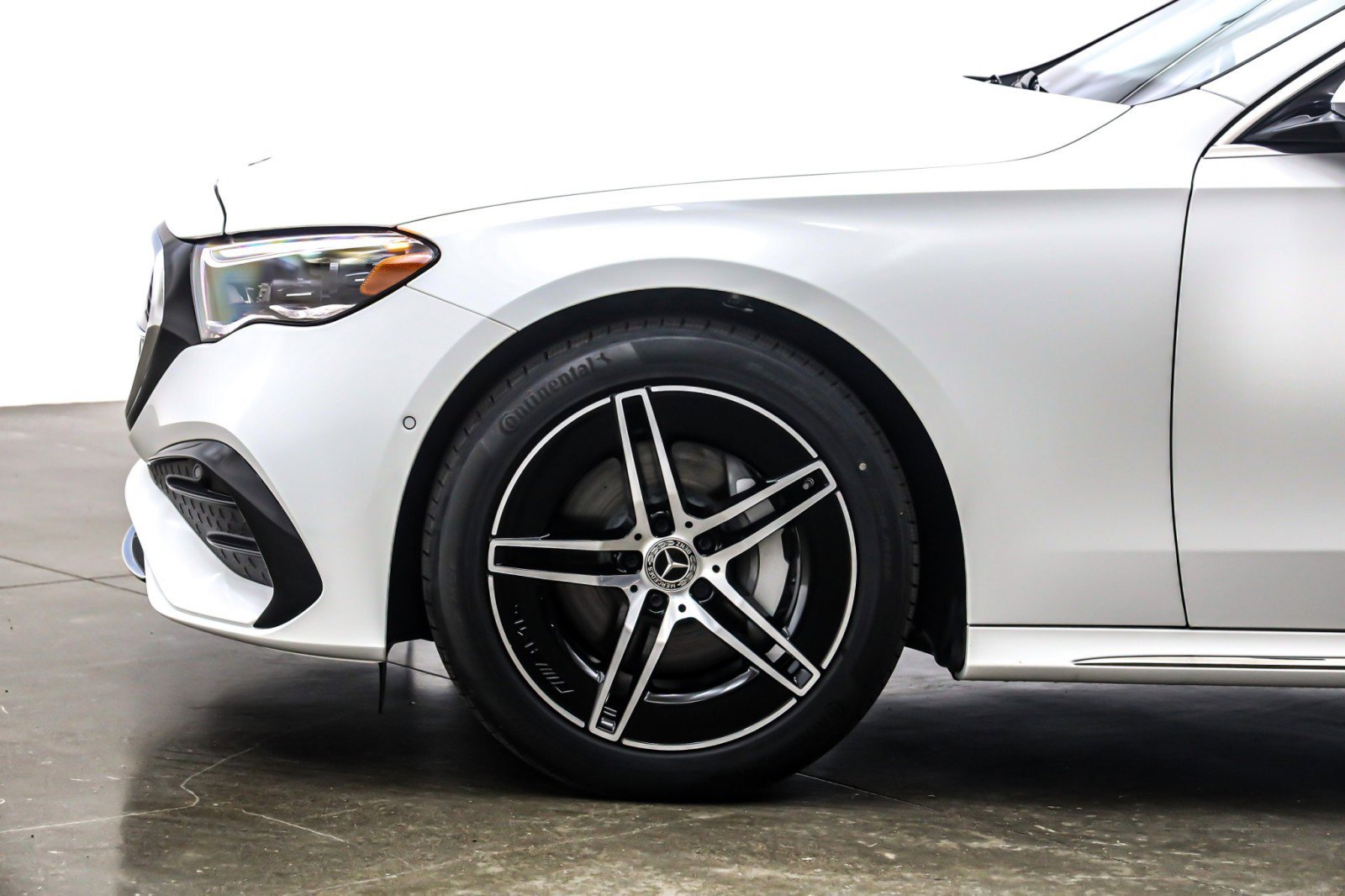 New 2025 Mercedes-Benz E 350 Sedan image 10