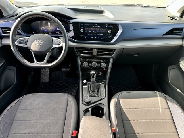 Certified 2024 Volkswagen Taos SE image 17