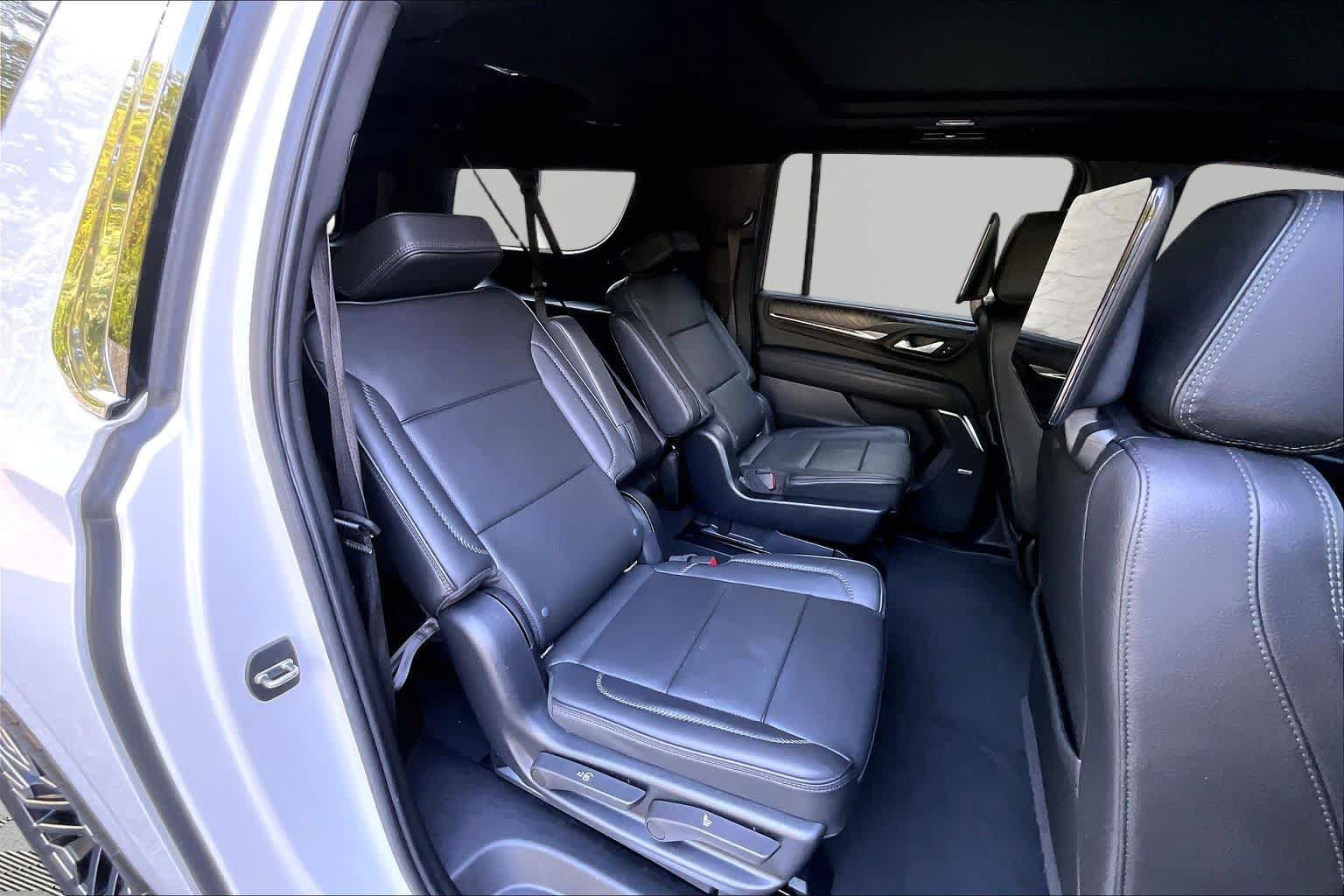 Used 2022 GMC Yukon XL Denali w/ Denali Premium Package RWD image 20