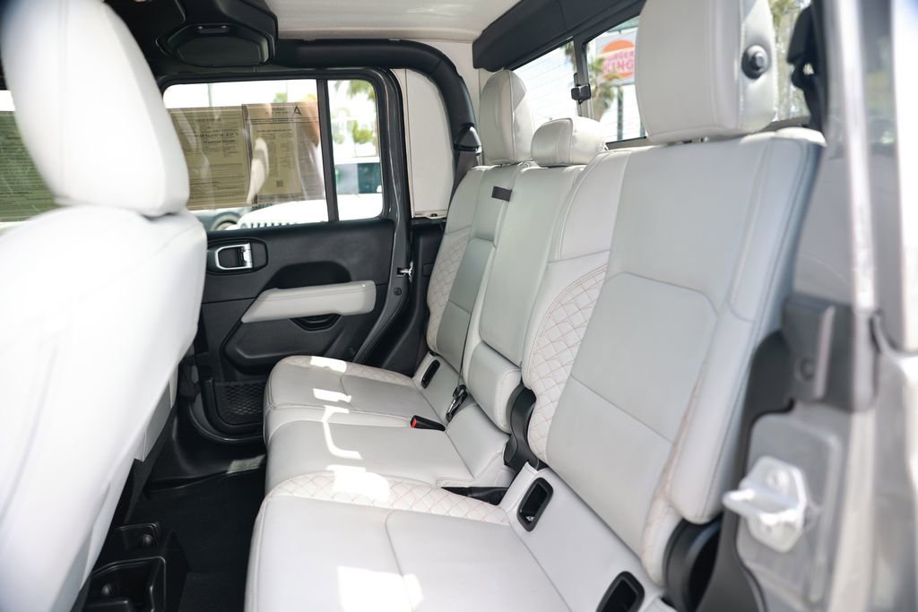Used 2022 Jeep Gladiator Overland AWD/4WD image 37