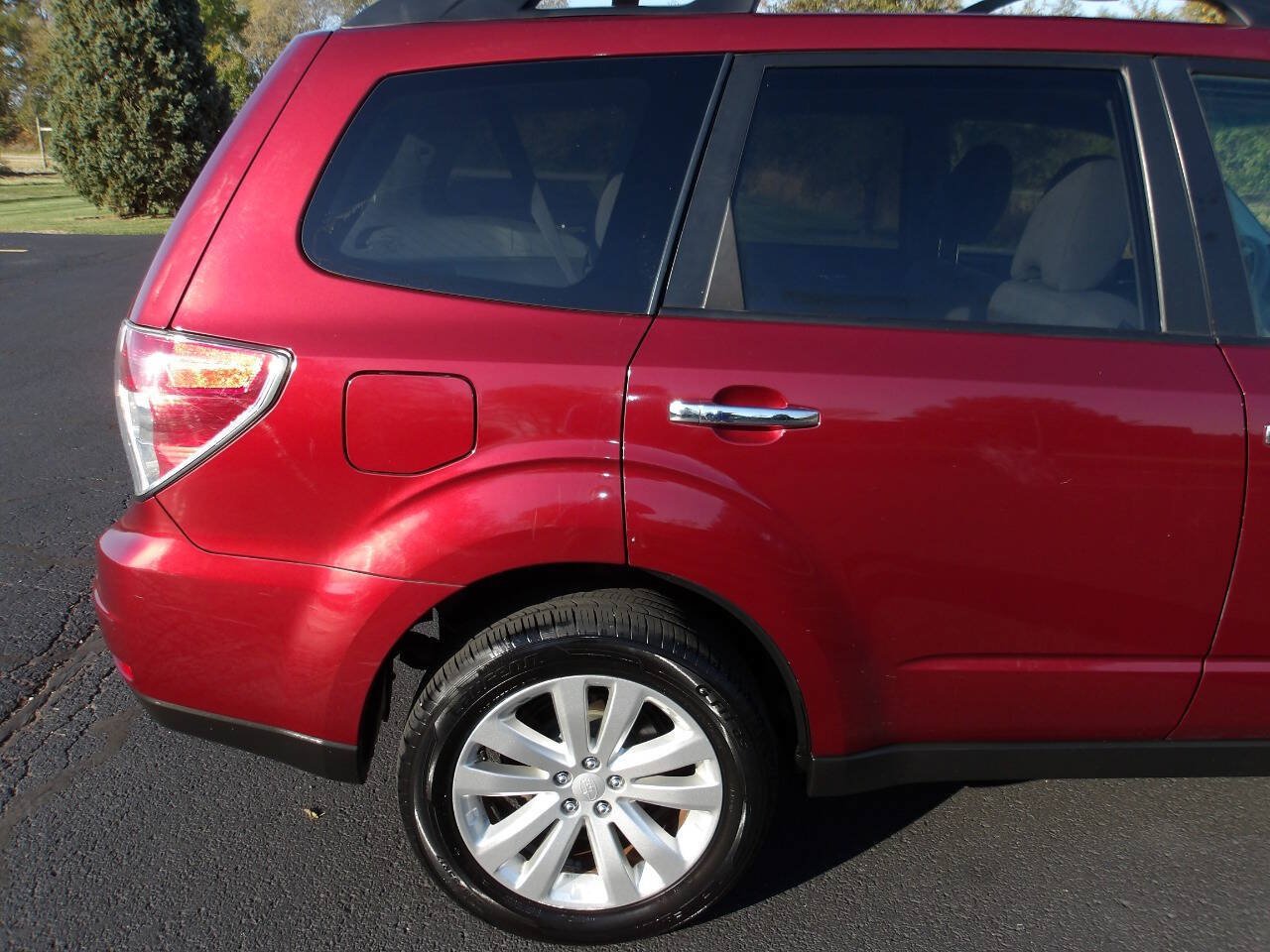 Used 2013 Subaru Forester 2.5X Premium w/ All-Weather Pkg AWD/4WD image 33