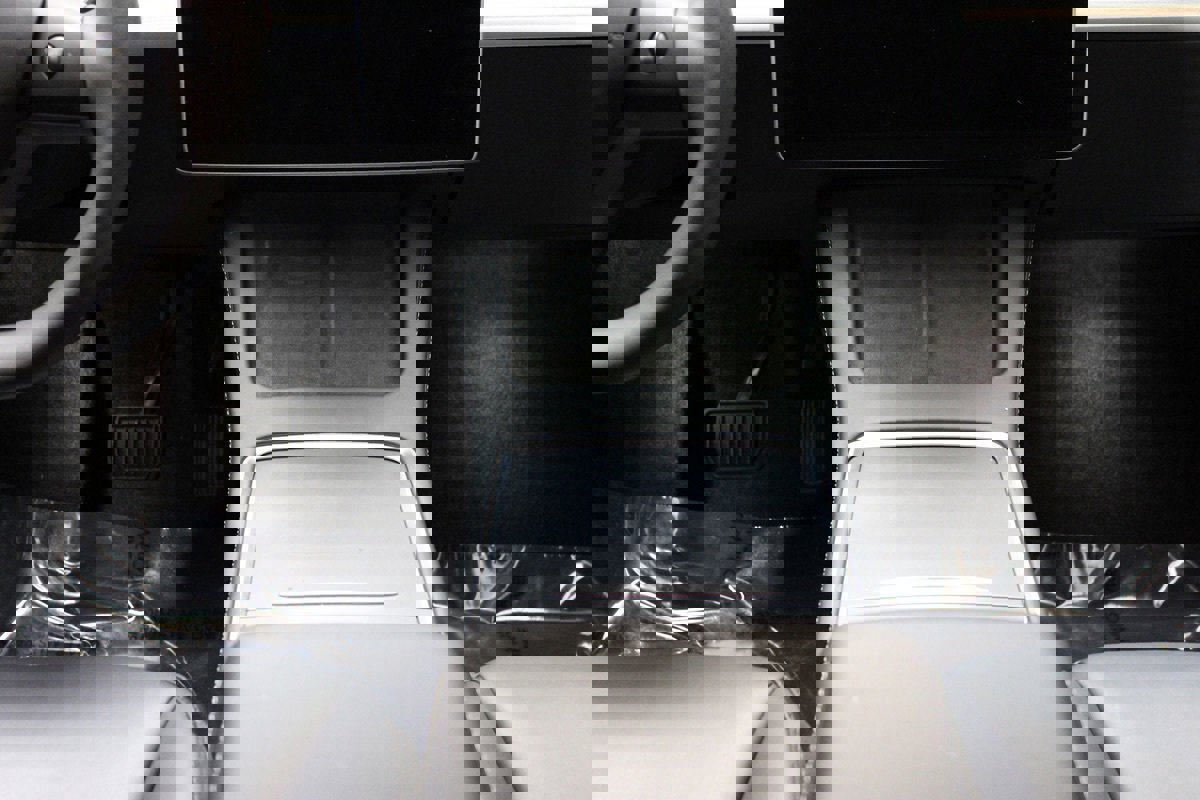 Used 2023 Tesla Model Y Long Range image 21