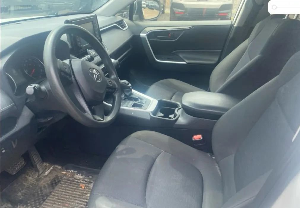 Used 2019 Toyota RAV4 LE w/ All Weather Liner Package AWD/4WD image 2