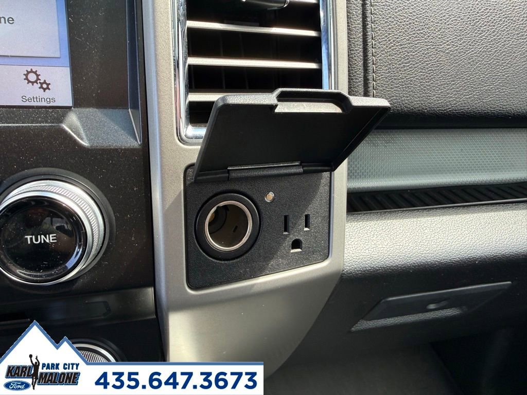Used 2016 Ford F150 Lariat w/ Equipment Group 502A Luxury AWD/4WD image 23