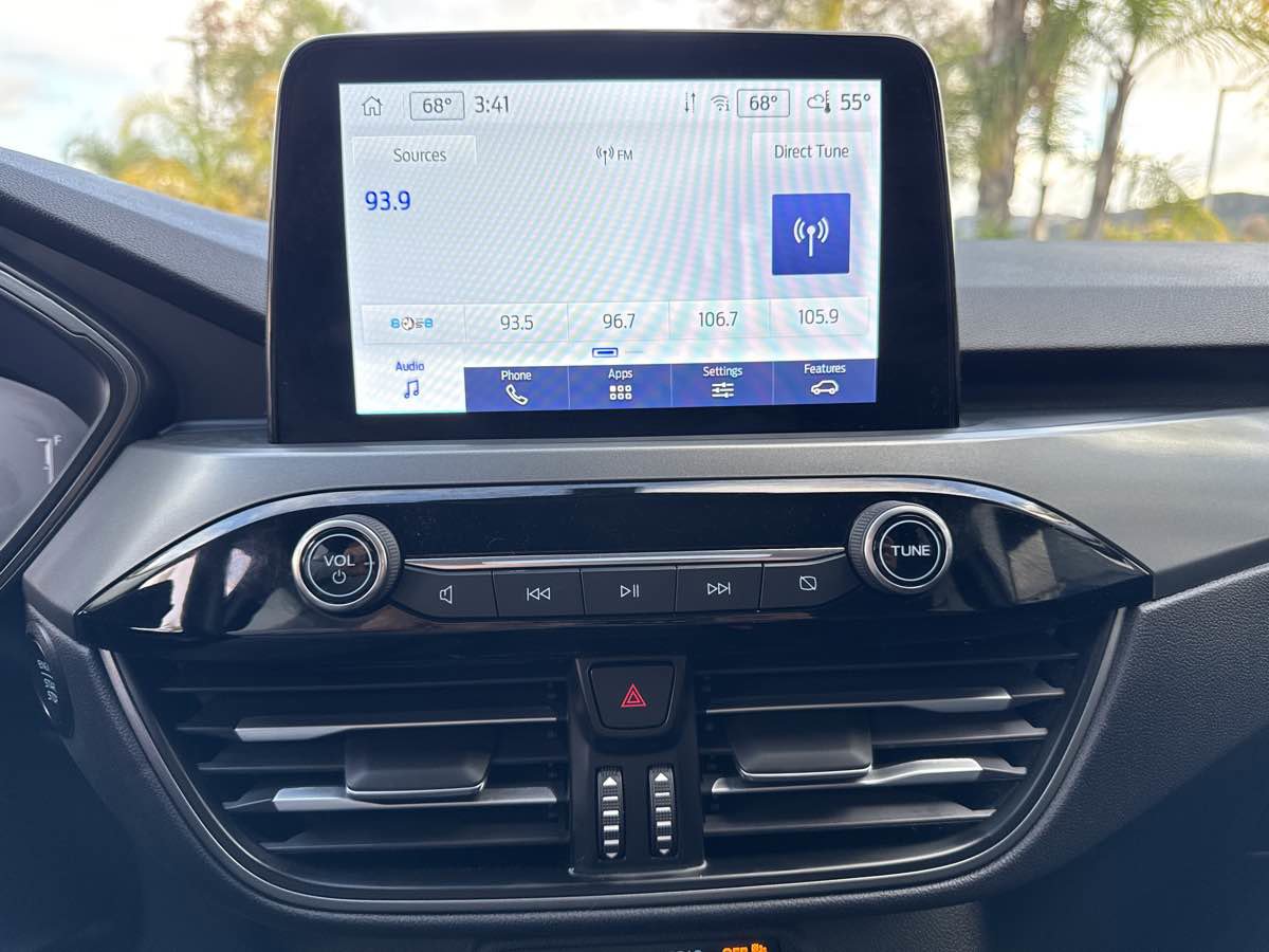 Used 2025 Ford Escape Active image 33