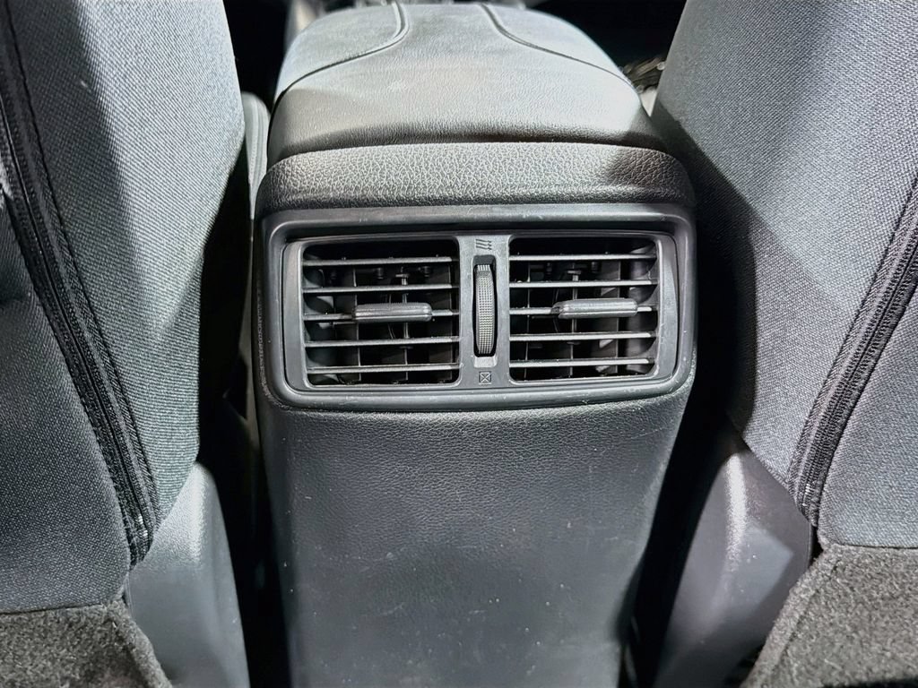 Used 2018 Nissan Rogue S AWD/4WD image 24