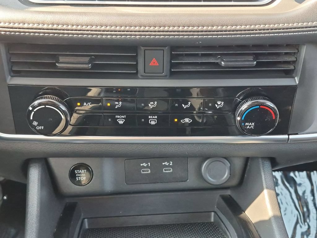 Used 2024 Nissan Rogue S AWD/4WD image 25