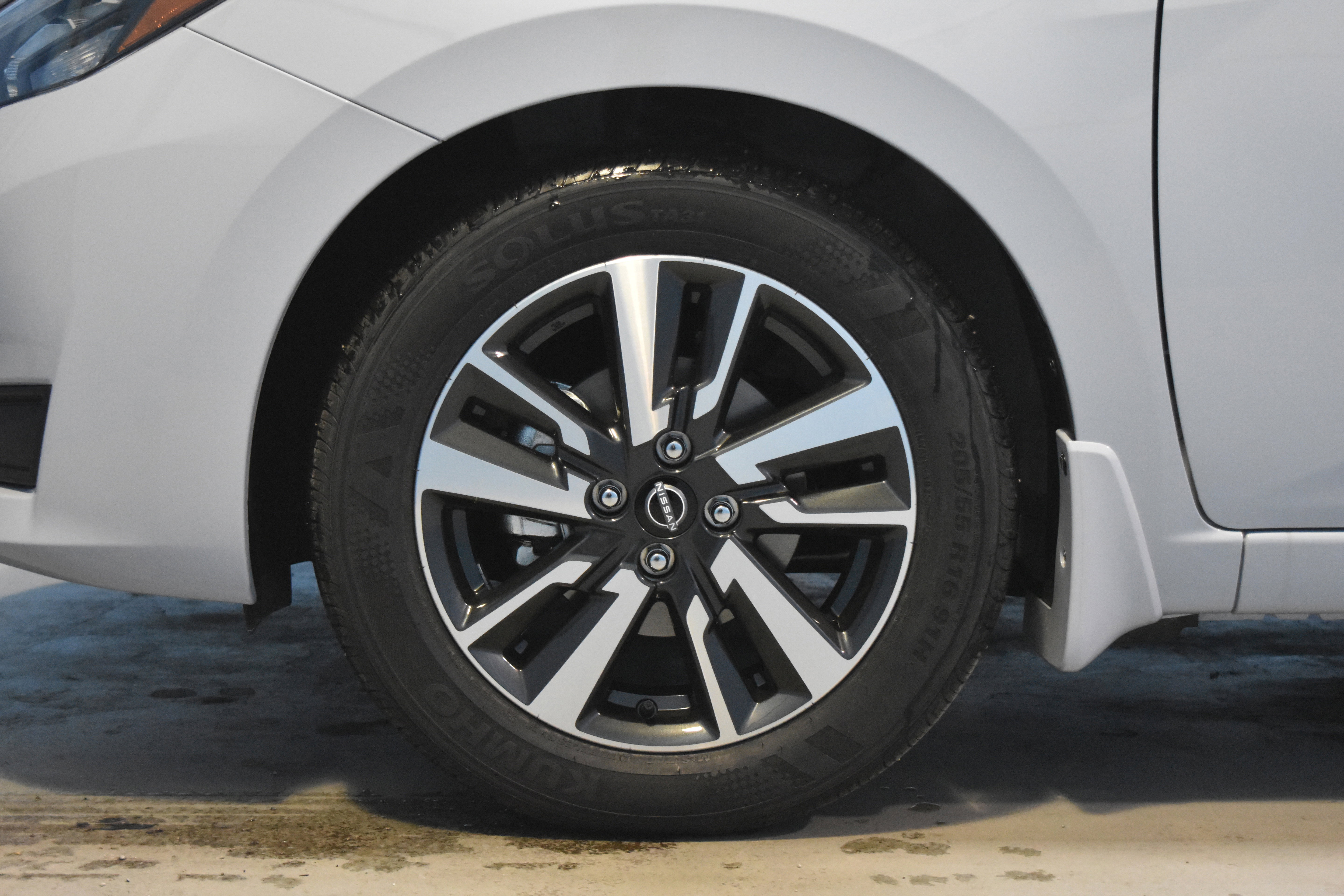 New 2025 Nissan Versa SV w/ Trunk Package image 20