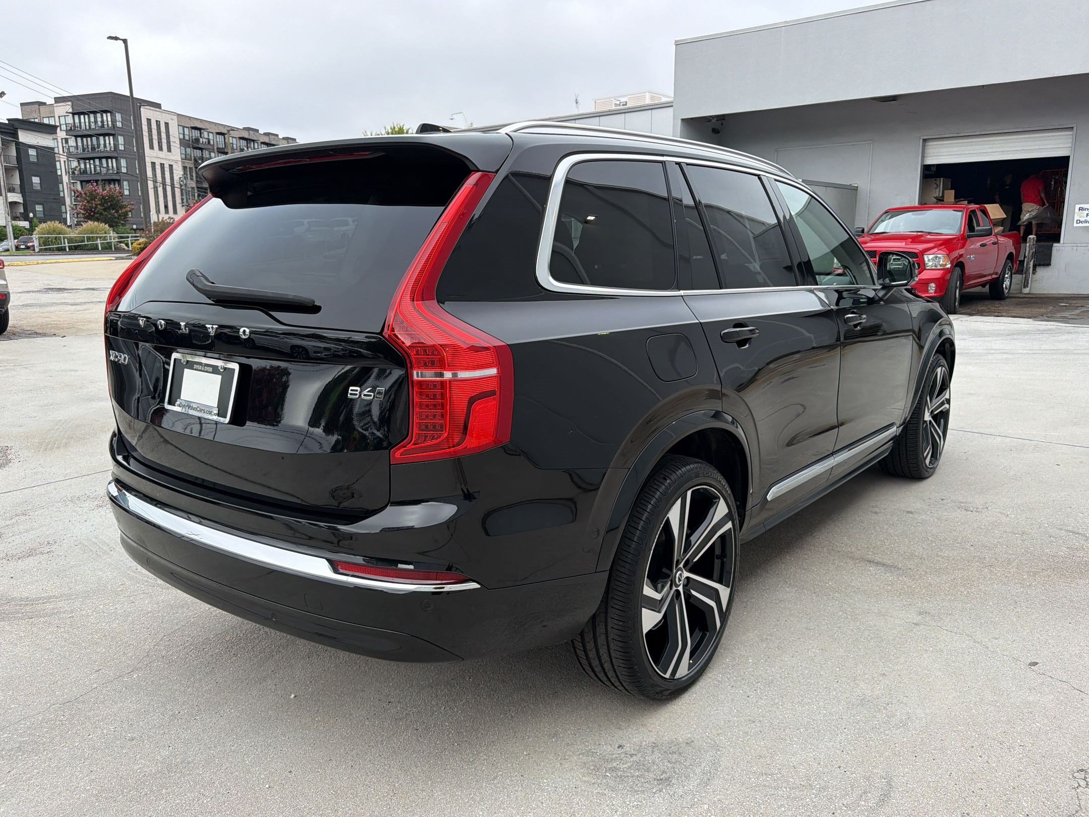 Used 2024 Volvo XC90 B6 Ultimate AWD/4WD image 9