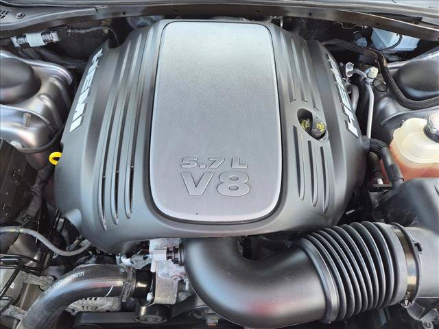 Used 2018 Dodge Challenger R/T RWD image 20