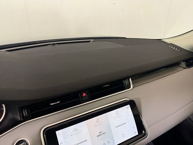 Used 2023 Land Rover Range Rover Evoque SE image 31