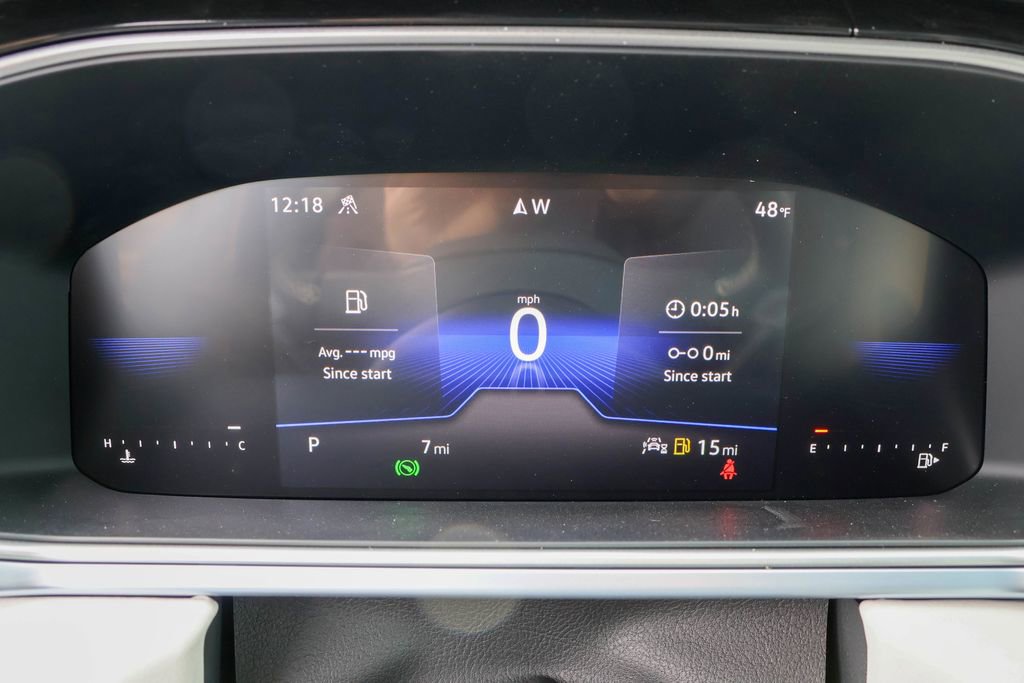 Used 2025 Volkswagen Taos SE image 21