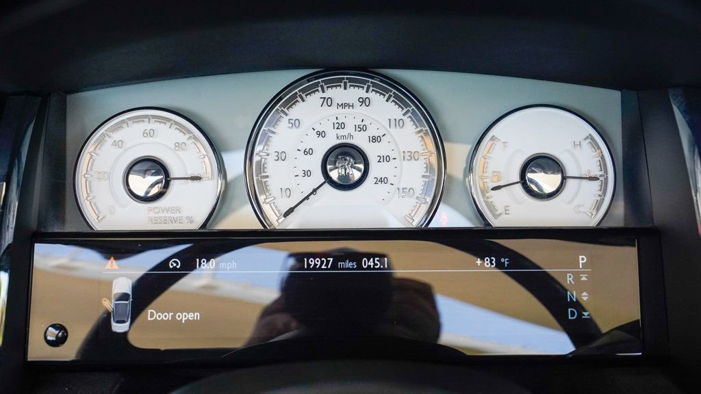 Used 2016 Rolls-Royce Dawn image 58