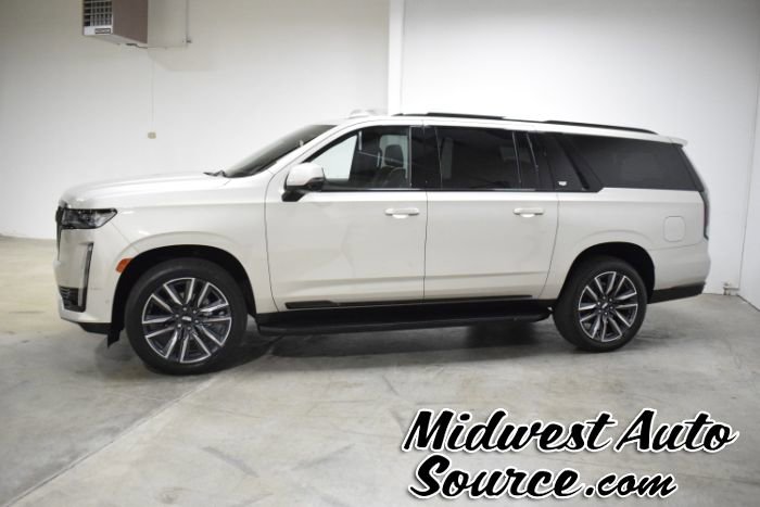 Used 2023 Cadillac Escalade ESV Sport w/ LPO, Illumination Package image 2