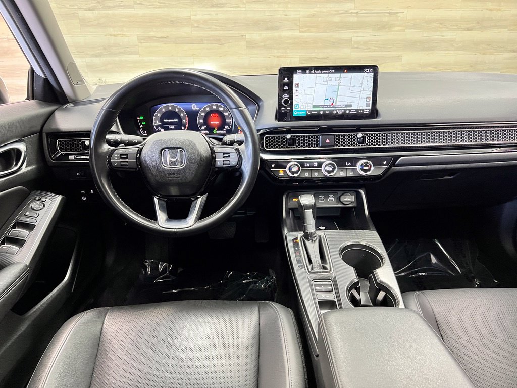Used 2024 Honda Civic Touring image 2