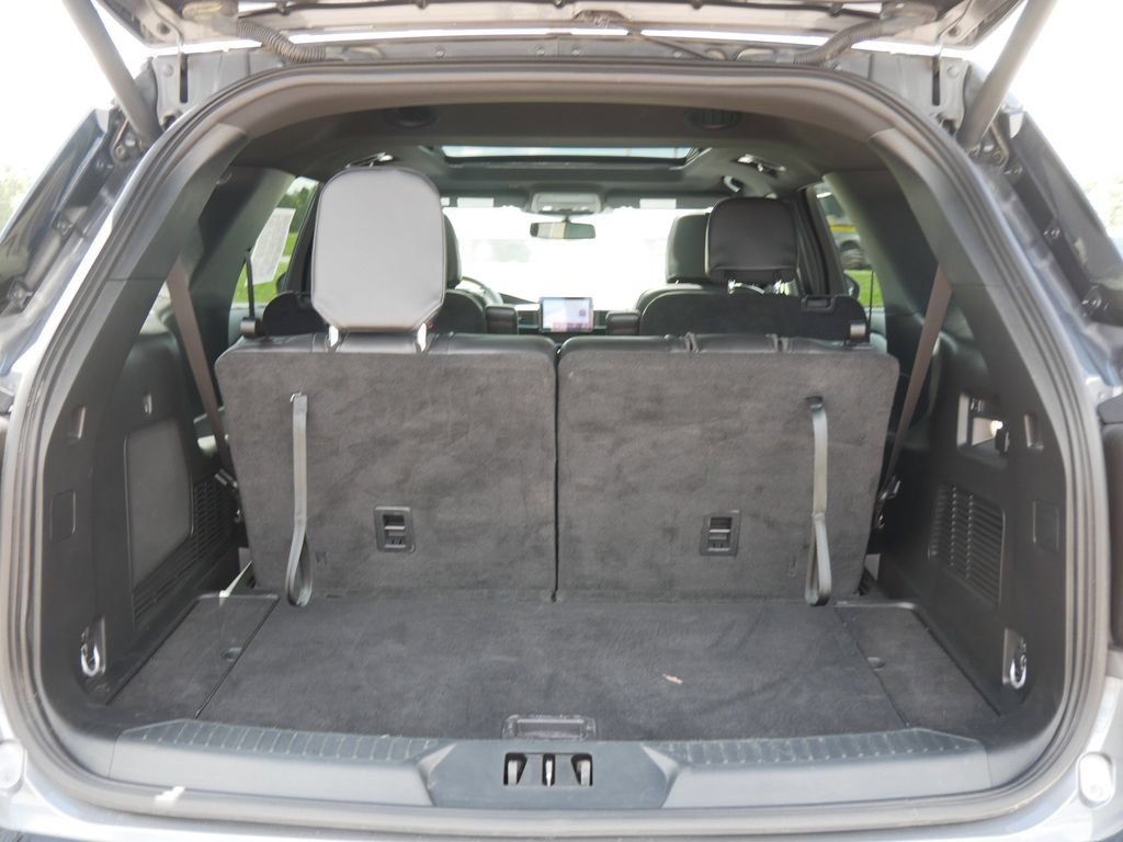 Certified 2024 Ford Explorer ST-Line w/ Class IV Trailer Tow Package AWD/4WD image 12